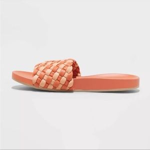 NWT Universal Thread Polly Woven Slide Sandal